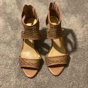 Jessica Simpson Heels in Pinky Beige